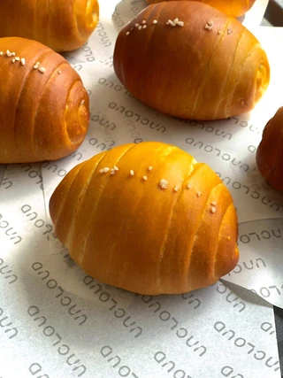 ขนมปังเนยเค็ม Uncloud Coffee